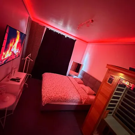 La White Wellness Jacuzzi & Sauna * סרה